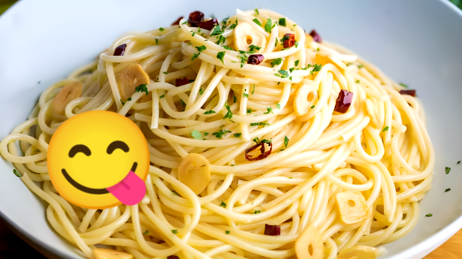 Dimentica la pasta all'aglio e olio: ecco una cremina infallibile che ti farà leccare i baffi!
