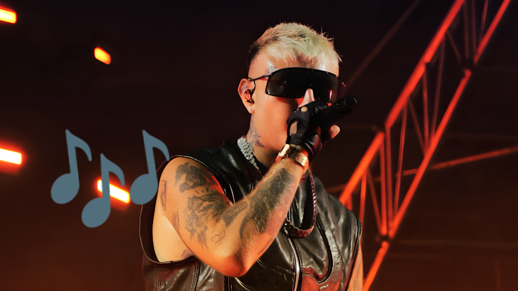 Lazza svela un segreto inaspettato durante un live con orchestra! Ecco il nome che ha scelto per il suo primo figlio