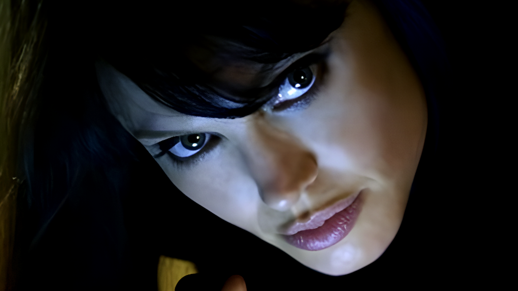 SALT - con Angelina Jolie