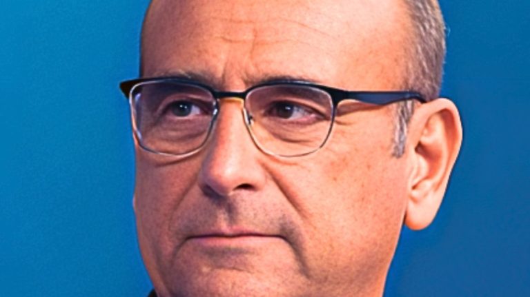 delusione-cocente-in-rai-sta-per-tornare-sanremo-ma-il-nome-piu-atteso-e-clamorosamente-fuori-dal-cast-di-conti