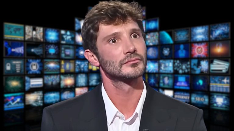 Rai, retromarcia improvvisa: cambiano tutti i piani per Stefano De Martino