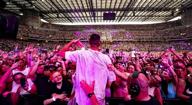 Gabry Ponte stasera a San Siro: San Siro Dance 2026 sold out, orari, scaletta e possibili ospiti