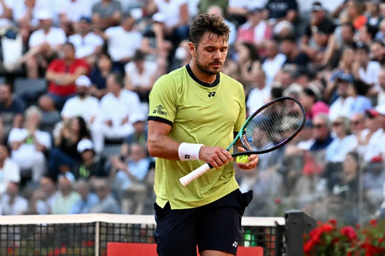 Federer torna in campo per Wawrinka: la notte di Ginevra che fa sognare il tennis