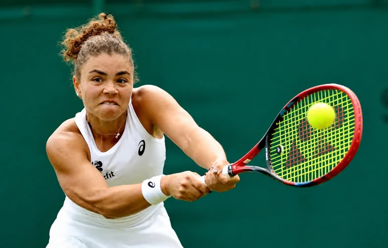 Wimbledon 2026, Paolini risorge dall'inferno: bagel iniziale, poi la rimonta da fenomeno su Montgomery