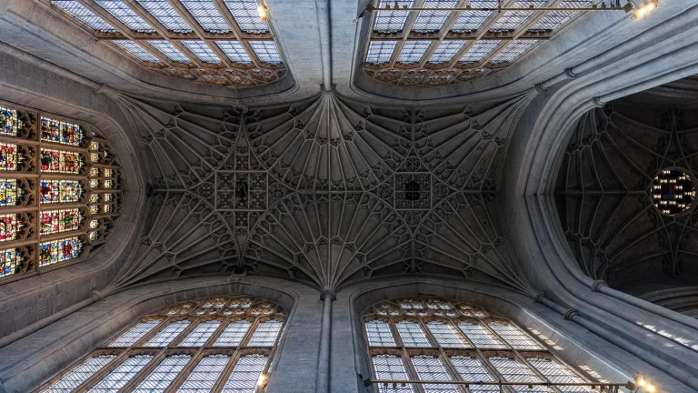 Abbazia di Bath: la volta a ventaglio promessa nel 1503 e finita solo dai vittoriani