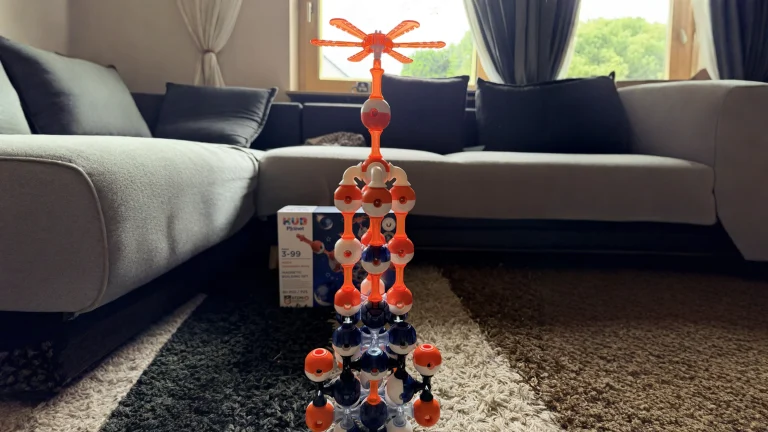 Costruzioni magnetiche per bambini: perché una torre regge solo se è triangolata