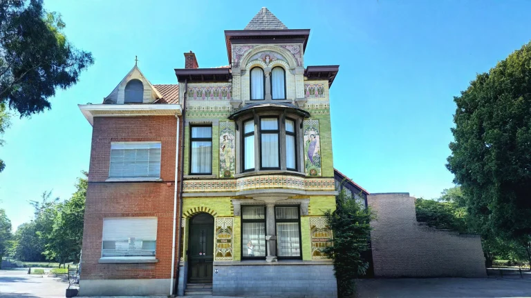 Villa Marie-Mirande a Bruxelles: la casa che il ceramista trasformò nel suo catalogo